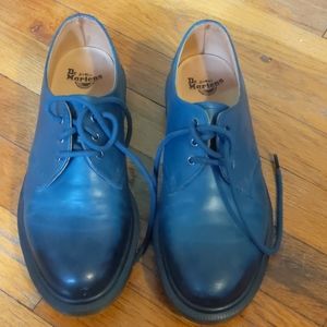 Dr. Marten Navy Blue Oxfords size uk4/us6 NEW